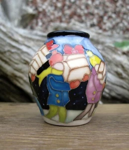 Moorcroft Exquisite CHRISTMAS DELIVERY Miniature Vase 4/2 Retail Price £299 - Bild 1 von 22