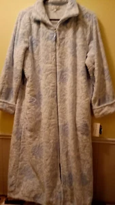 NEU Lg Miss Elaine Damen Morgenmantel " Rose " Luxe SOFT Fleece - Bild 1 von 4