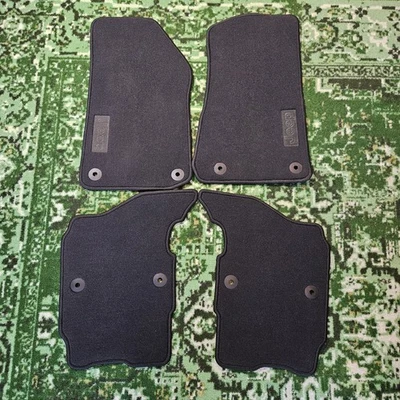 Chrysler Jeep JL 2 puertas pick up - juego alfombrillas delanteras traseras originales OEM 49212G Foto 1 de 4