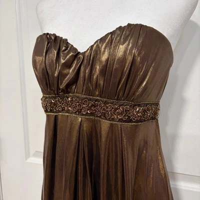 Vestido de Fiesta De Colección Y2K Mystic Juniors L Sin Tirantes Metálico Bronce Cuentas Dobladillo Burbuja Foto 1 de 4