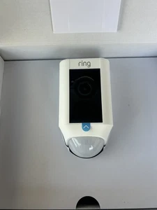 Neu! Ring Floodlight Cam Wired Outdoor 1080p Überwachungskamera - Weiß - Bild 1 von 3