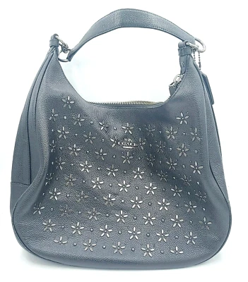 Bolso hobo Coach de cuero negro con remaches de pradera Foto 1 de 4