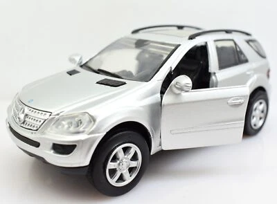 Modellino auto scala 1:32 Mercedes Benz M Class diecast modellismo statico asta - Immagine 1 di 4