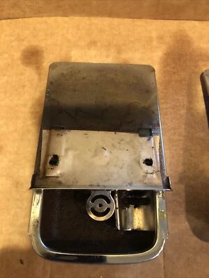 CENICERO Porsche 1965 356-c, original, muy buen estado GENUINO ALEMÁN VINTAGE Foto 1 de 4