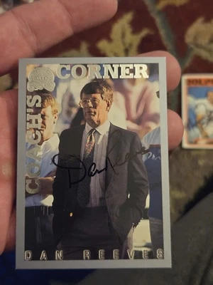 2000 Fleer Greats of The Game Dan Reeves #99CC Autograph HOF Coach PLAYER AUTO - Image 1 of 2