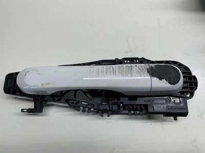 POIGNÉE EXTÉRIEURE ARRIÈRE GAUCHE POUR JEEP Renegade série 252107 (18>) - Photo 1/4