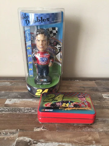 NOS JEFF GORDON #24 NASCAR BOBBLE HEAD 2002  with Playing Cards Cover