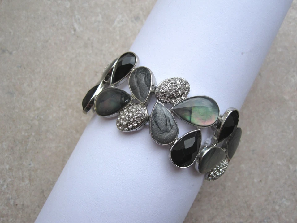 Pulsera Lia Sophia Borde de Noche Cristales Corte con Resina Elástica Foto 1 de 1