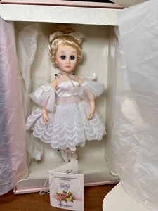 Muñeca bailarina alegre Effanbee Doll Company como nueva en caja original de 1988 - Imagen 1 de 9