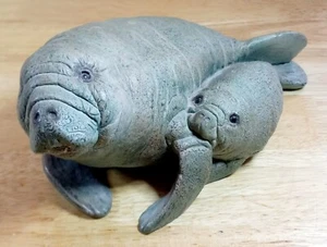 Animal Classics United Designs Manatee Sea Cow Mother Baby Figure Hand Painted - Picture 1 of 13