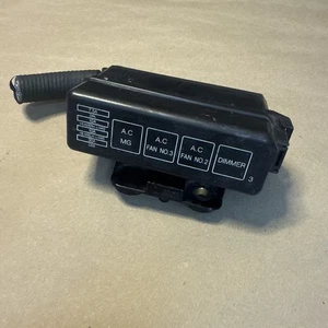 Small Fuse Relay Box Engine 1998-2001 COROLLA - Foto 1 di 6