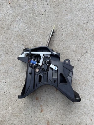 Honda Civic 2017-2021 automático selector de marchas de piso palanca de cambios montaje OEM Foto 1 de 4