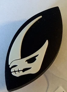 Mandalorian Symbol Jibbitz™ Charms - Crocs • Authentic Jibbitz - Picture 1 of 3