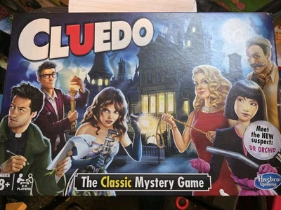 114 CLUEDO Board Game - Classic Murder Mystery Detective - COMPLETE  Hasbro 2015 - Image 1 of 2