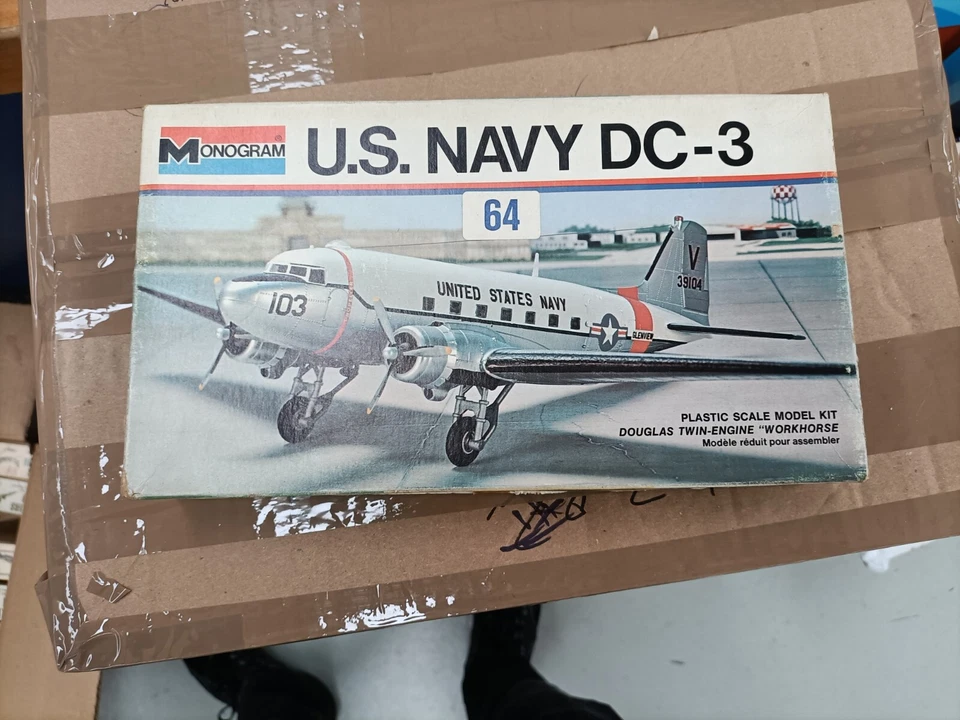 Modellino - U.S. Navy DV-3 - Monogram - Completo - Immagine 1 di 1