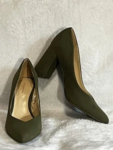 Liz Claiborne Army Green Memory Foam LC Haslett Suede Heels 7.5 US - Picture 1 of 6