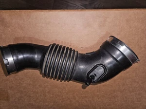 Saturn Sky Pontiac Solstice 2.0L Air Intake Tube Pipe Hose 07-09 OEM - Picture 1 of 2