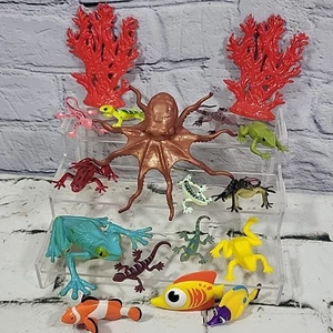 Animal Figures Lot Swamp Sealife Lizards Coral Fish Octopus Frogs Science Nature - Picture 1 of 10