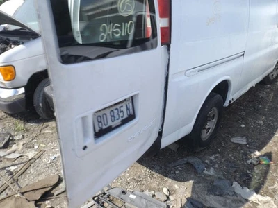 Headlight Sealed Beam Fits 96-17 EXPRESS 2500 VAN 1655687 - Image 1 of 4