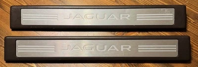 09-15 JUEGO PLACA RASPADOR UMBRAL PUERTA JAGUAR XF XFR XFR-S IZQUIERDA DERECHA DELANTERA OEM 092424 Foto 1 de 4