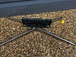 TV stand UE32 - Picture 1 of 2