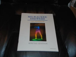 1988 MILWAUKEE BREWERS  OFFICIAL BASEBALL YEARBOOK NR MINT - Picture 1 of 2