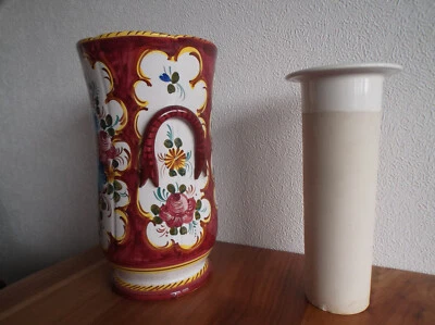 große Bodenvase, schön bemalt  mit weißer  Innenvase - Bild 1 von 4