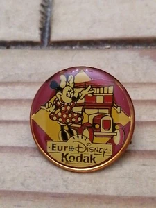 Pin's Pins Pin Enamel-Parc Attractions Minnie KODAK "Euro Disney" - Picture 1 of 3