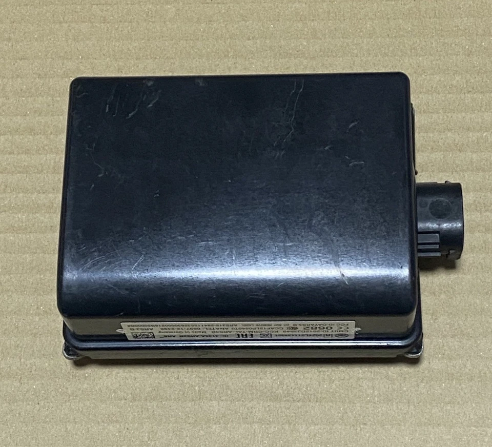 Mercedes Genuine Distronic Radar Sensor A0009007907 - Image 1 of 4