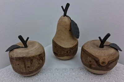 Juego de 3 Piezas Decorativas de Madera Natural y Metal Fruta Cocina Manzana Pera Foto 1 de 4