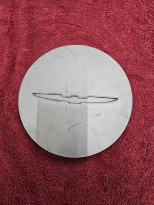 1983-1997 Ford Thunderbird 7.0" calota central PN: E9SC-1A096-BB FABRICANTE DE EQUIPAMENTO ORIGINAL 7 polegadas - Imagem 1 de 2