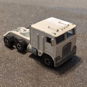 Hot Wheels Steering Rigs 1981 HW RACING TEAM KENWORTH White Semi Truck Vintage - Picture 1 of 7