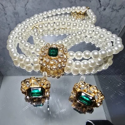 Luxuriöse Elegante in Grün Doppelreihige Halsketten Smaragd Strass Ohrring Set - Bild 1 von 4