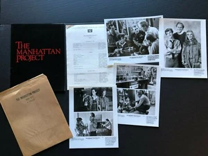 The Manhattan Project (Lithgow, 1986) - Movie Press Kit Envelope w/Photos & News - Picture 1 of 6