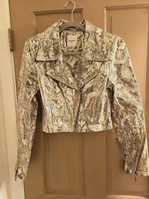 Jaqueta de couro de cobra Bebe tamanho médio cropped foil - Imagem 1 de 4