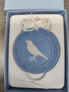 Wedgwood Blue Jasperware The 12 Days Of Christmas Four Calling Birds Ornament - Picture 1 of 3