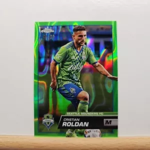 2023 Topps Chrome MLS Soccer Cristian Roldan Neon Green Lava Refractor 46/99 - Picture 1 of 2