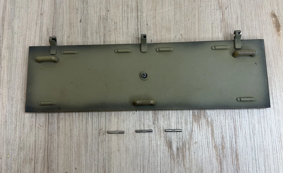 21ST CENTURY TOYS M5 STUART 1/6 RC TANK BATTERY HATCH COVER REPLACEMENT PART - Image 1 of 4