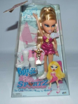 Nuevo de Lote Antiguo 2007 Muñeca Bratz CHLOE PLAY SPORTZ Patinaje sobre Hielo Botas Blancas Vestido Rosa Foto 1 de 4