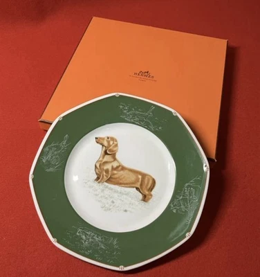 Hermes Francia Porcelana 8 pulgadas Chasse Verde Almuerzo / Ensalada Plato Dachshund Foto 1 de 4