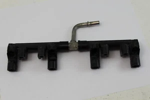 08 09 GSXR 600 / 750  MAIN THROTTLE BODY FUEL INJECTORS RAIL - *GOOD* - Picture 1 of 4