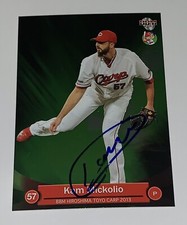 Kam Mickolio SIGNED 2013 BBM Hiroshima Toyo Carp Card Auto Orioles Diamondbacks