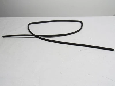 15-18 Porsche Macan 2015 Rear Panoramic Sunroof Weatherstrip Seal :A - Image 1 of 4