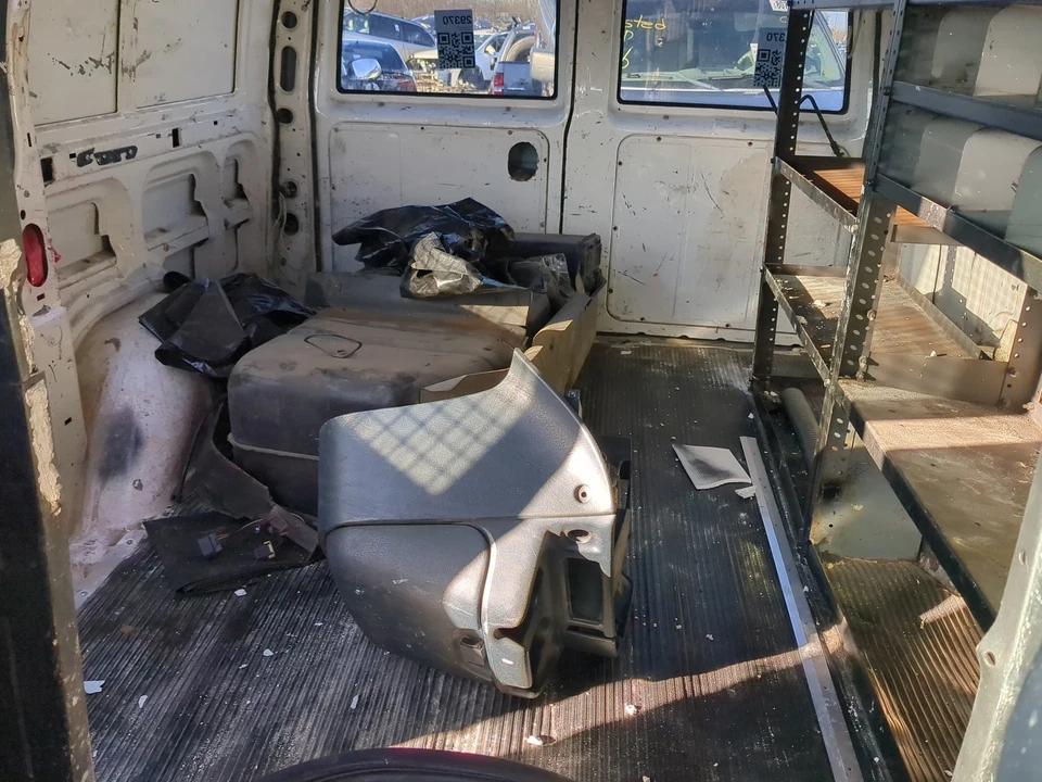 2002 Chevrolet Astro Rear Seat Oem Z26BR - Image 1 of 1