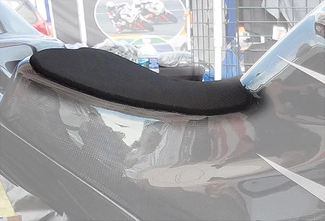 Tumbas de espuma de asiento de carrera W-WHY-15R3-01 para Yamaha R3 Foto 1 de 3