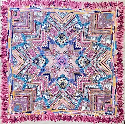 Louis Vuitton Monograma LV Logo Paraíso Barbie Rosa Azul Seda Bufanda Foto 1 de 4