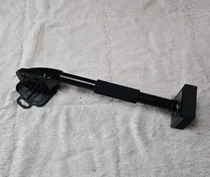 18 Inch Economy Carpet Stretcher Knee Kicker with Protective Buffer Pad Black - Picture 1 of 7