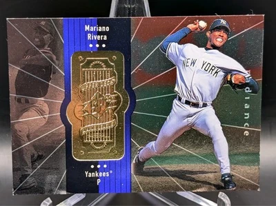 1998 SPx Finite - Mariano Rivera #303 Radiance /4500 - Изображение 1 из 4
