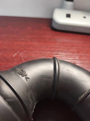 Mitsubishi Grandis Tube flexible intercooler 1505A037 Foto 1 de 4