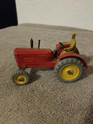 Tractor agrícola Dinky 27A Massey Harris 1948-1954 Inglaterra buen estado Foto 1 de 4
